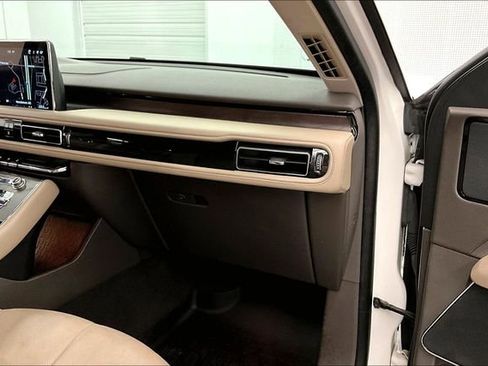 Used 2023 Lincoln Aviator Reserve w/ Elements Package Plus AWD/4WD image 18