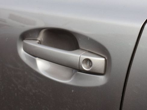 Used 2014 Subaru Outback 2.5i Limited w/ Moonroof Package image 23