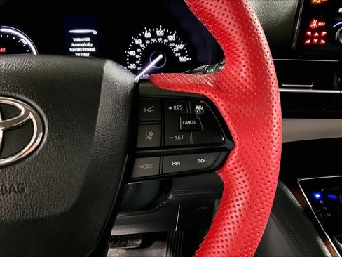 Certified 2022 Toyota Sienna LE image 24