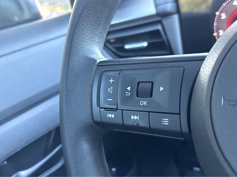 Used 2025 Nissan Kicks S image 12