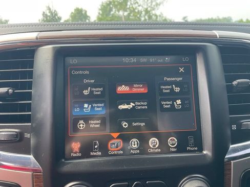 Used 2016 RAM 1500 Laramie w/ Convenience Group AWD/4WD image 28