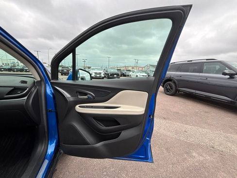 Used 2018 Buick Encore Essence AWD/4WD image 31