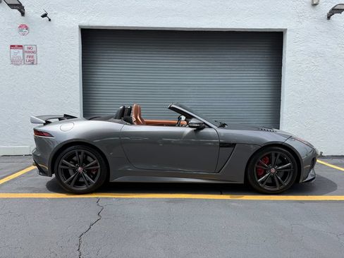 Used 2019 Jaguar F-TYPE SVR AWD/4WD image 7