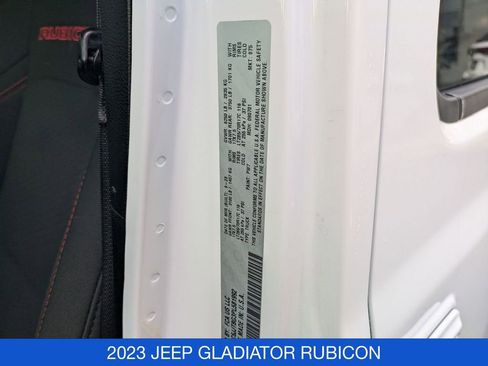 Used 2023 Jeep Gladiator Rubicon image 40