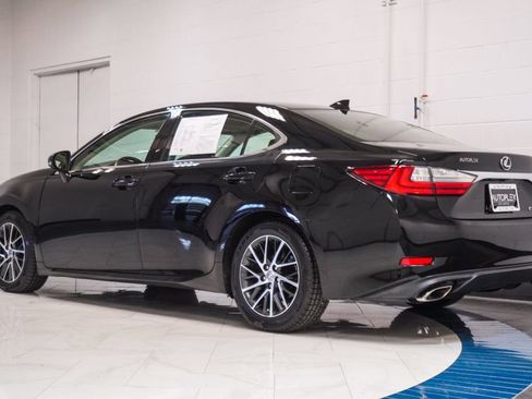 Used 2018 Lexus ES 350 w/ Luxury Package w/Wood Trim FWD image 7