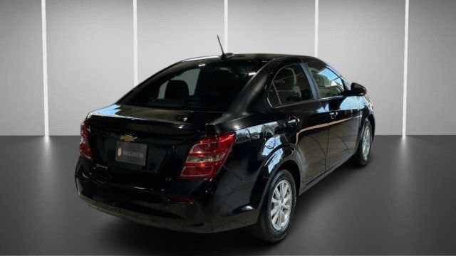 Used 2017 Chevrolet Sonic LT FWD image 3