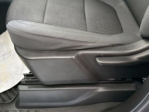 Used 2021 Chevrolet Silverado 1500 Custom AWD/4WD image 19