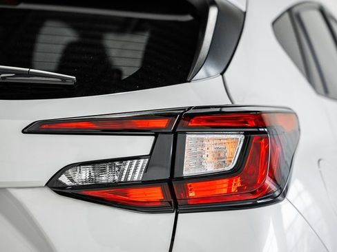 Used 2024 Subaru Crosstrek 2.0i Premium image 6