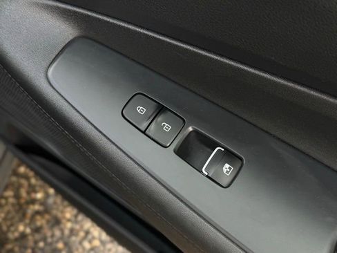 Used 2023 Hyundai Santa Fe SEL image 16