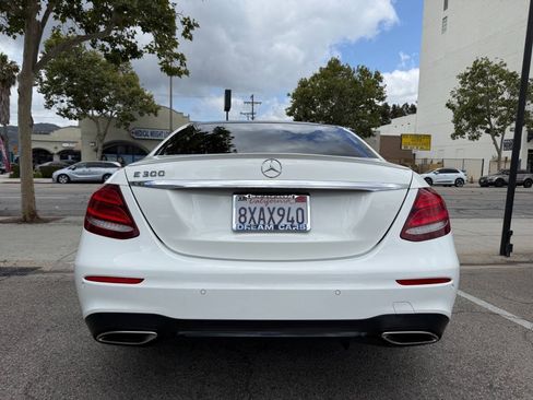 Used 2018 Mercedes-Benz E 300 image 9