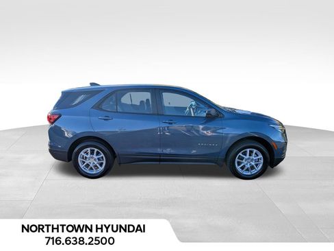 Used 2024 Chevrolet Equinox LS image 2