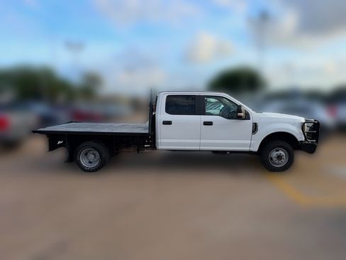 Used 2018 Ford F350 XL w/ Power Equipment Group AWD/4WD image 9