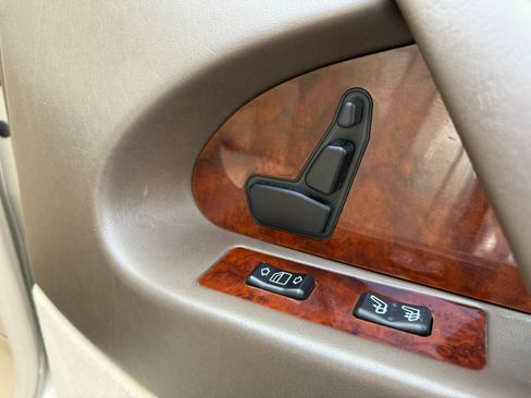 Used 1995 Mercedes-Benz S 500 Sedan image 47