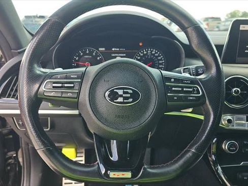 Used 2018 Kia Stinger GT1 RWD image 18