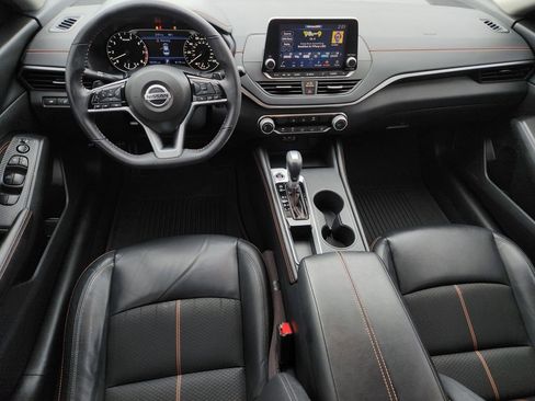 Used 2021 Nissan Altima 2.5 SR image 32