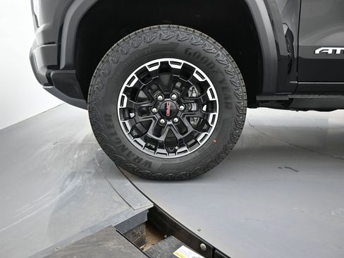 New 2026 GMC Canyon AT4 image 8