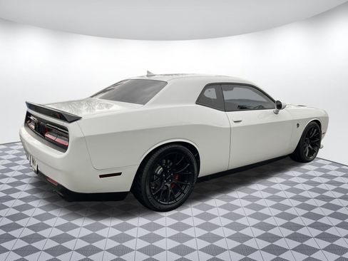 Used 2015 Dodge Challenger SRT Hellcat image 3