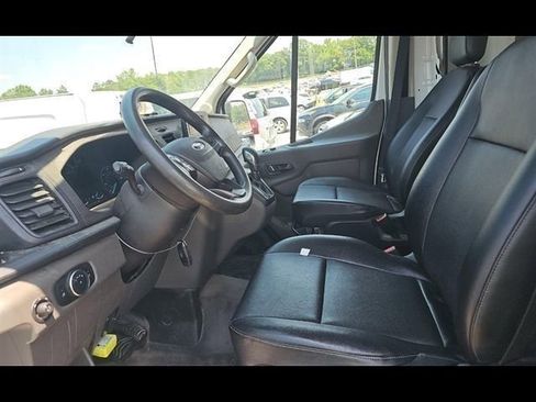 Used 2022 Ford Transit 350 DRW RWD image 3