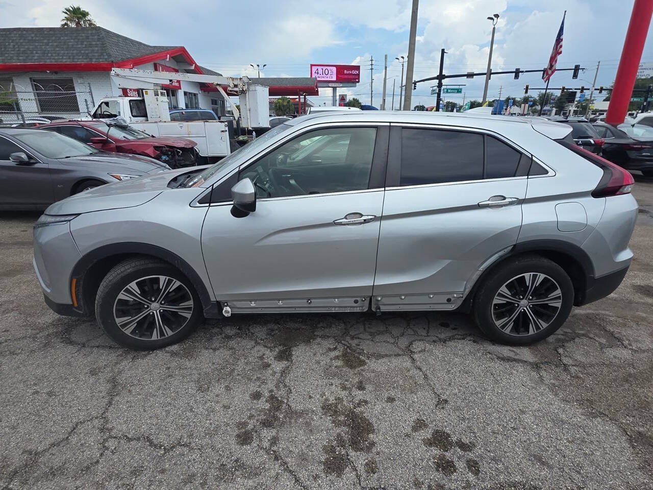 Used 2022 Mitsubishi Eclipse Cross SE FWD image 2