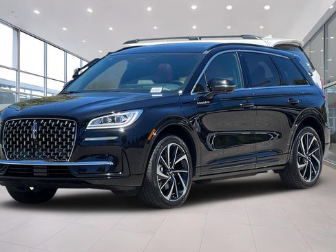 Certified 2025 Lincoln Corsair Grand Touring w/ Equipment Group 302A AWD/4WD image 8