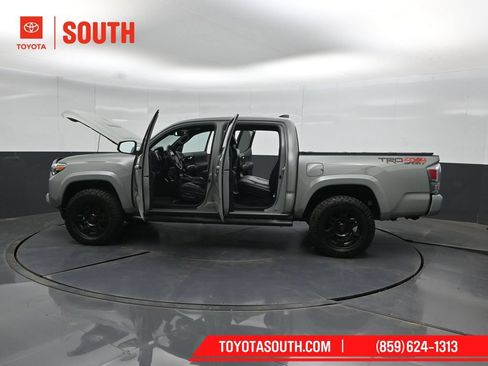 Used 2022 Toyota Tacoma TRD Sport w/ TRD Premium Sport Package AWD/4WD image 51