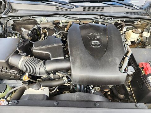 Used 2021 Toyota Tacoma TRD Sport w/ Technology Package RWD image 33