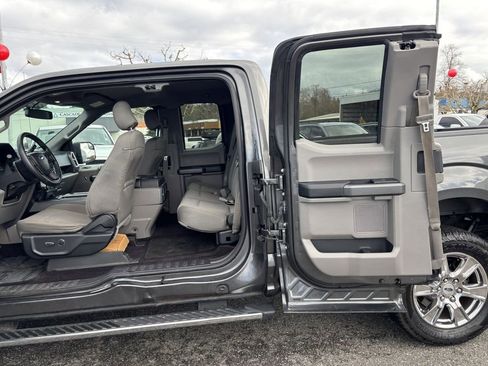 Used 2016 Ford F150 XLT w/ Equipment Group 301A Mid image 26