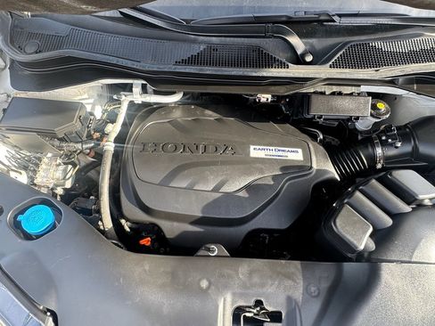 Certified 2020 Honda Pilot Touring image 34