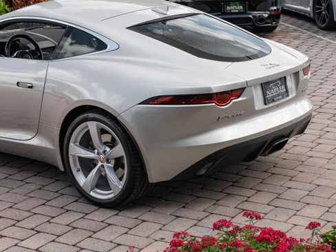 Used 2020 Jaguar F-TYPE Coupe image 29