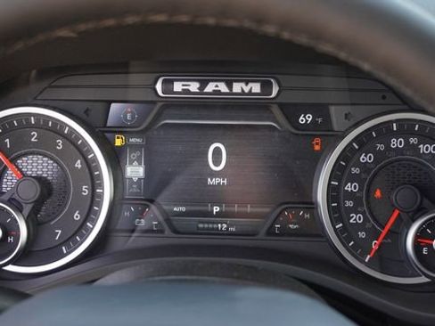 New 2026 RAM 1500 4x4 Crew Cab image 26