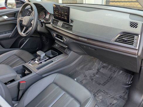 Used 2023 Audi Q5 2.0T Premium w/ Convenience Package image 21
