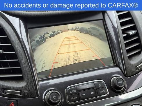 Used 2016 Chevrolet Impala LT w/ Convenience Package image 27