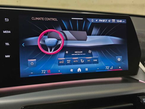 Used 2025 BMW X2 xDrive28i w/ Technology Package image 28