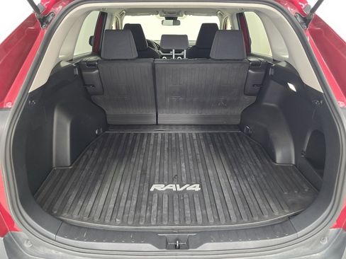 Certified 2022 Toyota RAV4 LE image 18