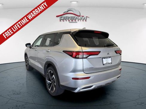 Used 2024 Mitsubishi Outlander FWD image 6