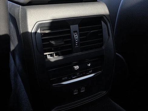 Used 2025 BMW M3 w/ Executive Package image 18