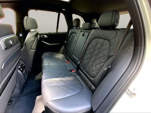 Used 2024 BMW X5 M60i AWD/4WD image 20
