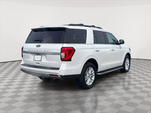 Used 2022 Ford Expedition XLT image 5