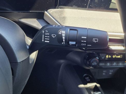New 2026 Nissan Kicks SV w/ Charging Package FWD image 18