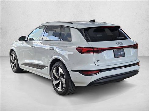 Used 2025 Audi Q6 e-tron Prestige w/ 20" Wheel Package AWD/4WD image 7