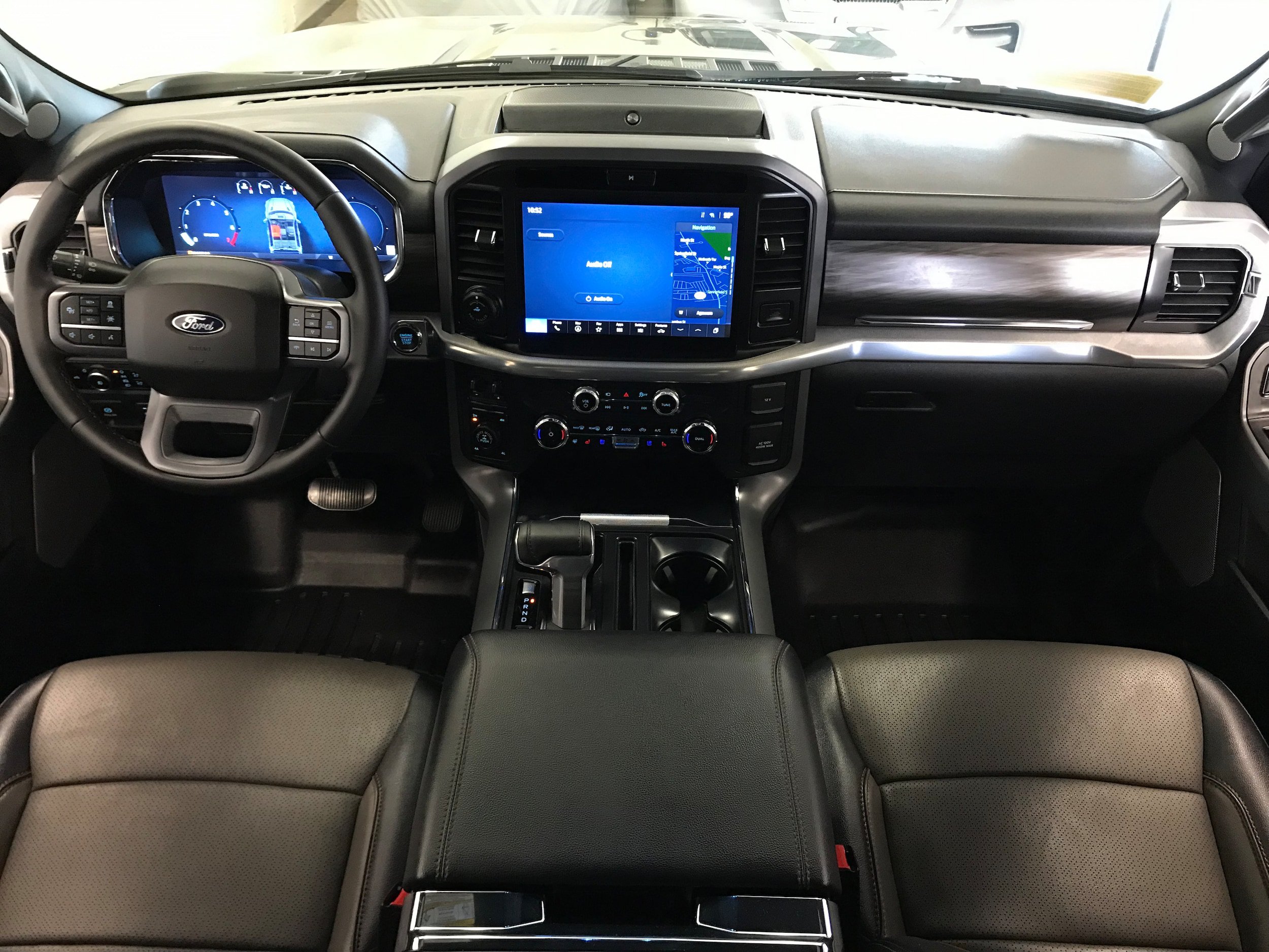 Used 2025 Ford F150 Lariat w/ Equipment Group 501A Mid AWD/4WD image 10