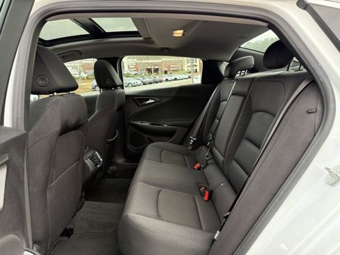 Used 2024 Chevrolet Malibu LT image 30