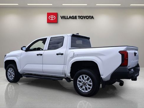 Certified 2024 Toyota Tacoma SR image 3