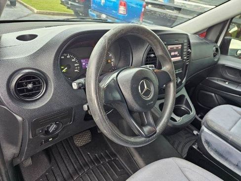 Used 2016 Mercedes-Benz Metris image 7