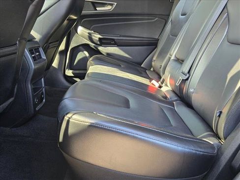 Used 2022 Ford Edge Titanium AWD/4WD image 18