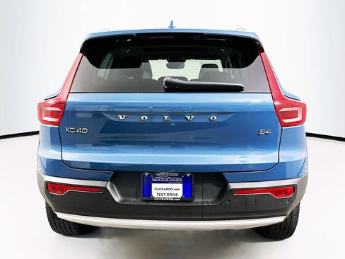 Used 2023 Volvo XC40 B4 Plus w/ Driver Assist Package FWD image 15