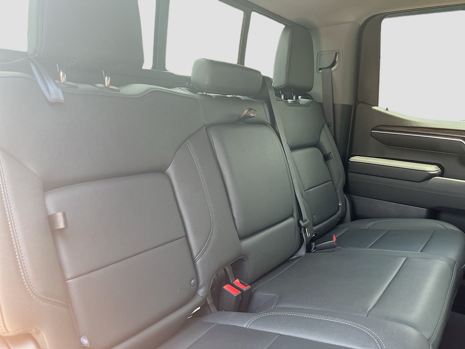 Used 2023 GMC Sierra 1500 SLT w/ SLT Premium Plus Package AWD/4WD image 28