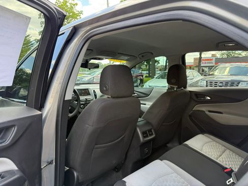 Used 2019 Chevrolet Equinox LT FWD image 13