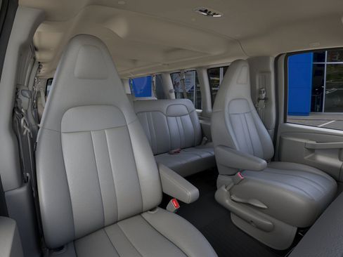 New 2025 Chevrolet Express 3500 LS image 40