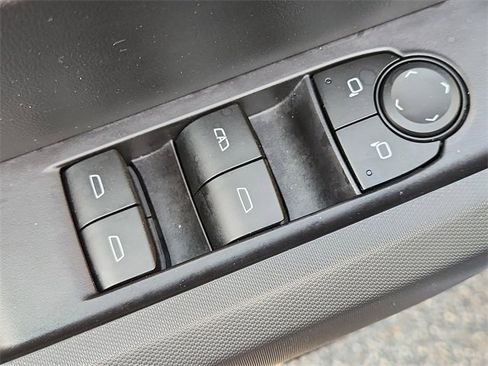 Used 2023 Chevrolet Colorado LT w/ LT Convenience Package II image 22